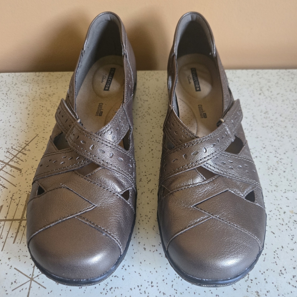 Collection By Clarks Leather Soft Cushion Pewter Color Slipon Shoes - Picture 2 of 8